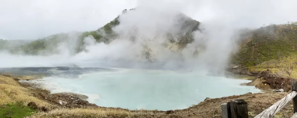 大湯沼