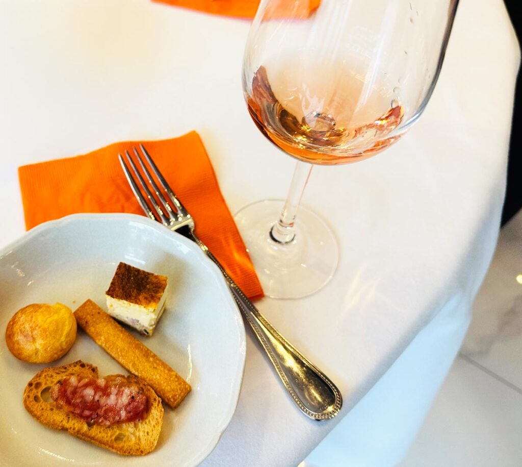 シャンパンとフィンガーフード